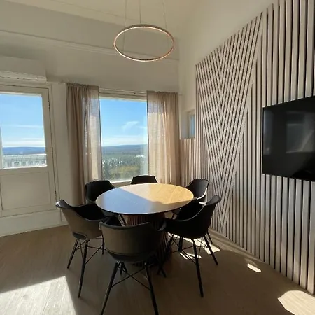 Naekoealahuoneisto Aarni & Naava Ukkohalla