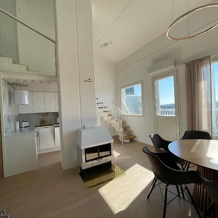 Naekoealahuoneisto Aarni & Naava